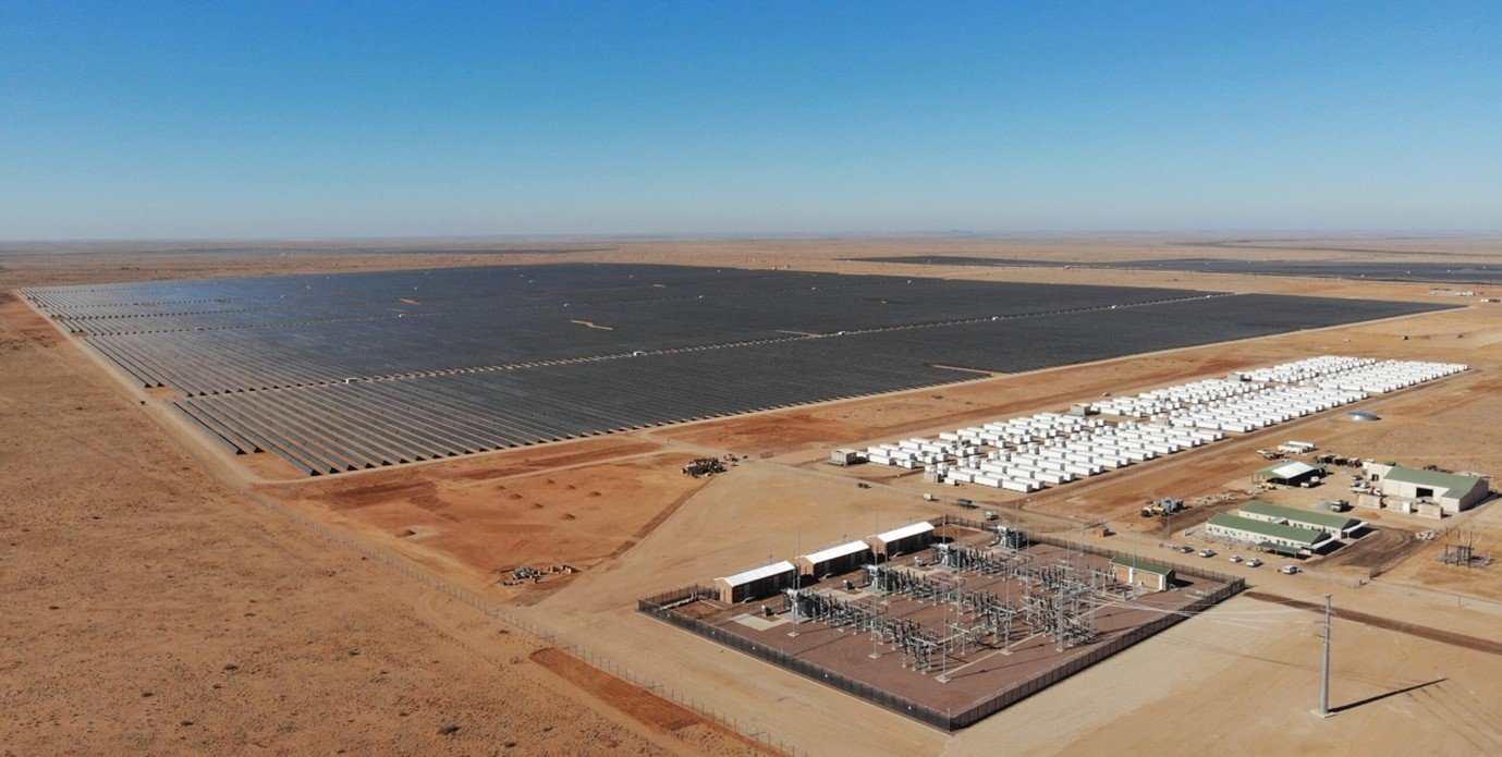 Read more about the article December 2023: Africa’s largest solar and battery project reaches COD